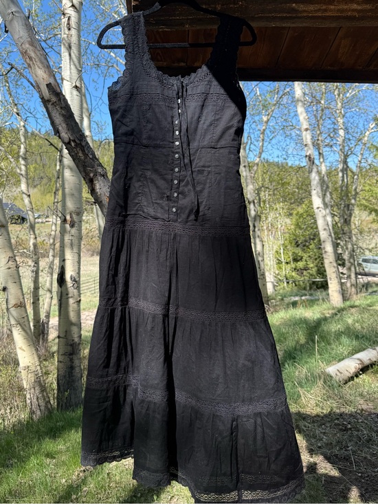 GAP Dresses & Skirts - GAP Lace-Trim Tiered Maxi Dress